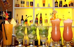 Cocktails in der BAIRRO BAR